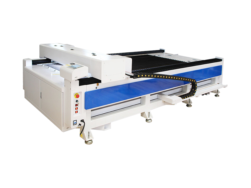 Machine de découpe laser à plat CM1318